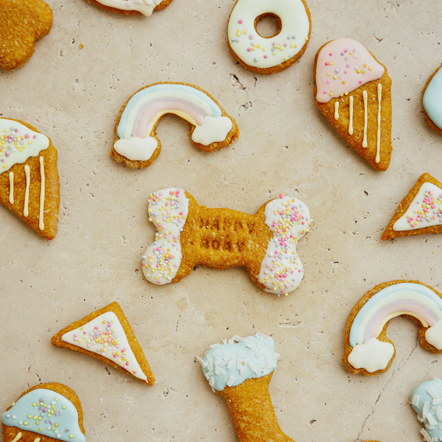 Dog-Friendly-Treat-Cookie-Cake-Icing